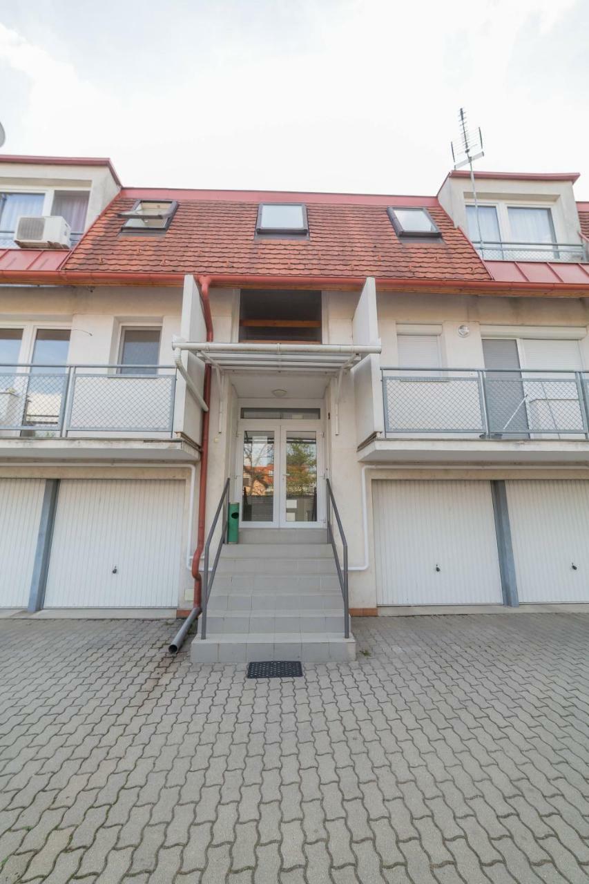 Fischer Apartman 2 Hajdúszoboszló Exterior foto